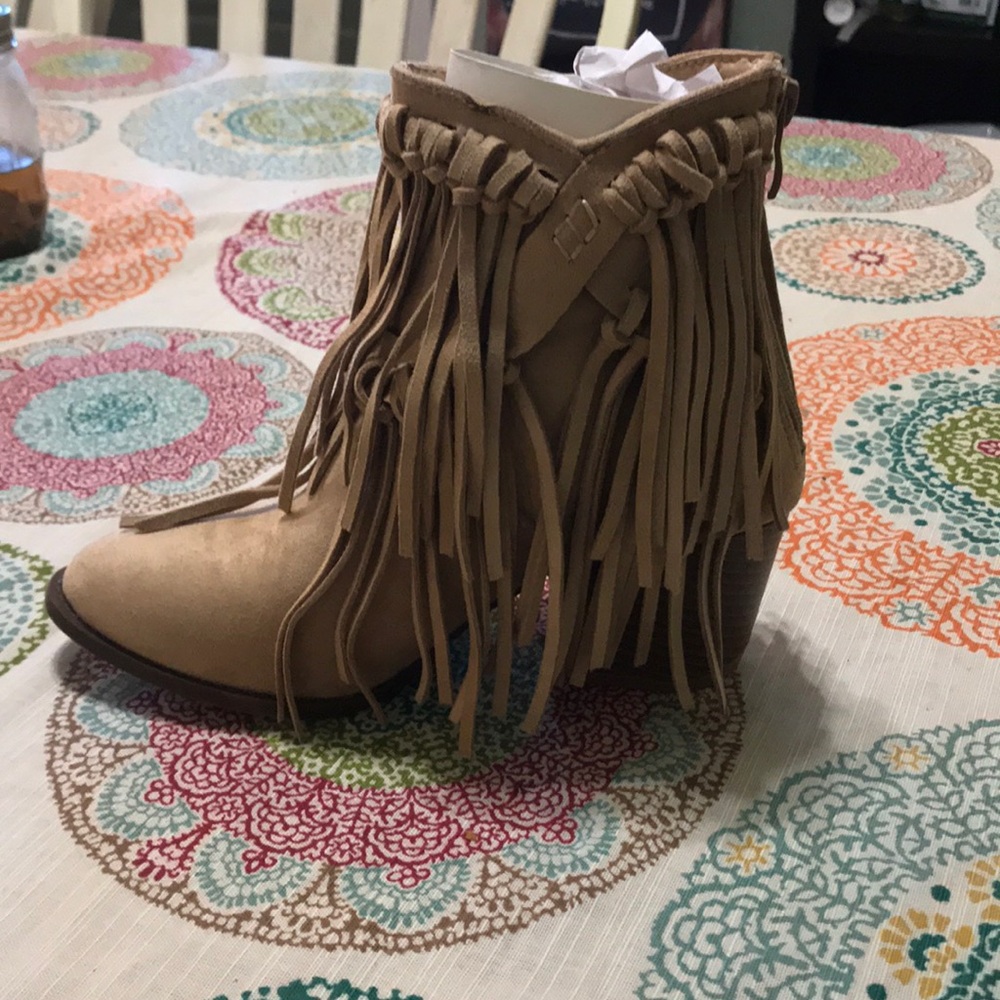 New in box fringe booties - Picture 5 of 5
